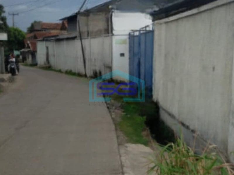 Dijual Pabrik Ada Rumah Tinggal Di Cipeuyeum, Cianjur Jawa Barat Luas Bangunan  1300 m²