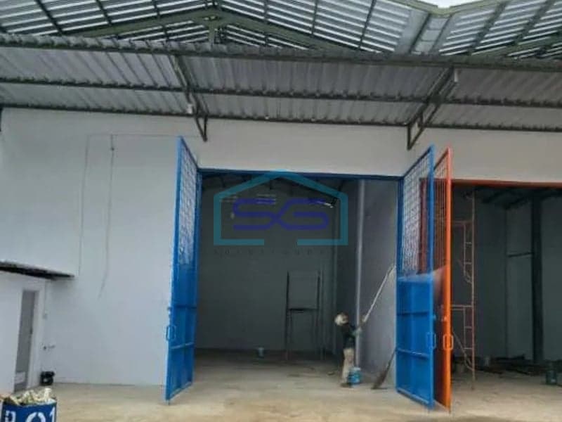 Ready-to-Use Warehouse for Rent in Kapuk Kamal, West Jakarta Building Area 150 m²