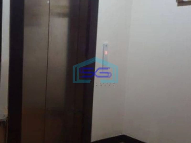 Dijual Ruko Lokasi Strategis di Karawang Barat Luas Tanah 200 m²
