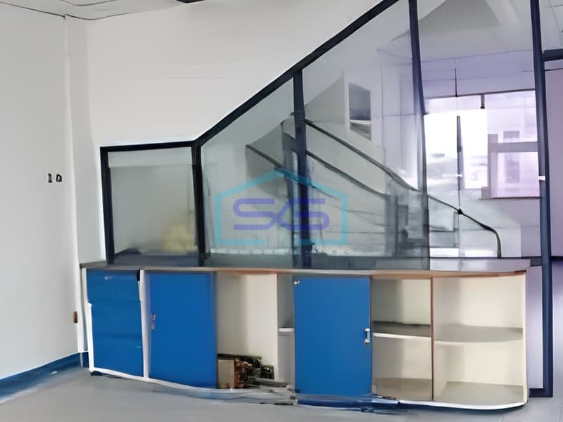 Corner Shophouse for Sale in Meruya, Kembangan Building Area 287 sqm
