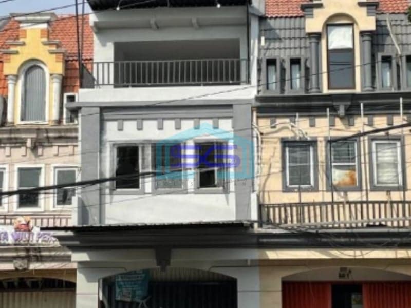 Disewakan Ruko Raya Panjang Jiwo Permai Surabaya Luas Bangunan 218m2