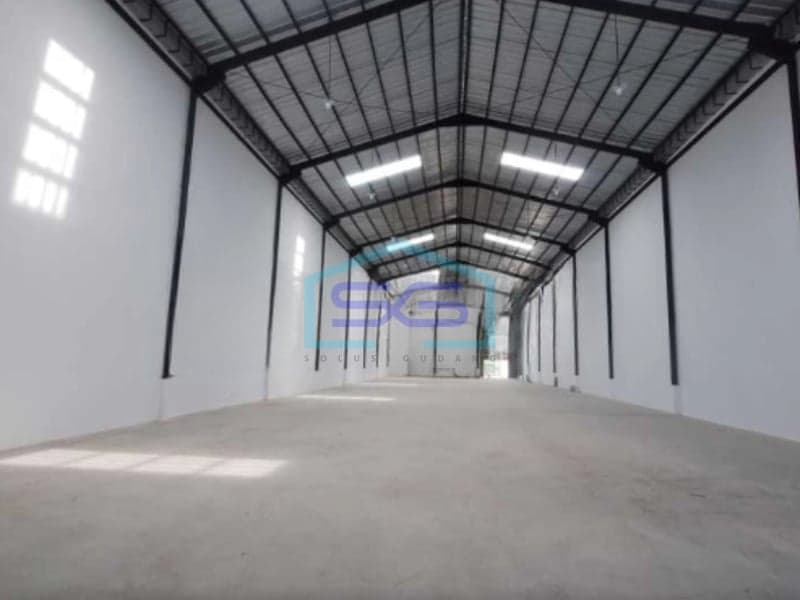 Warehouse for Rent Near PIK Container Access in Industrial Area, North Jakarta Building Area 730 sqm