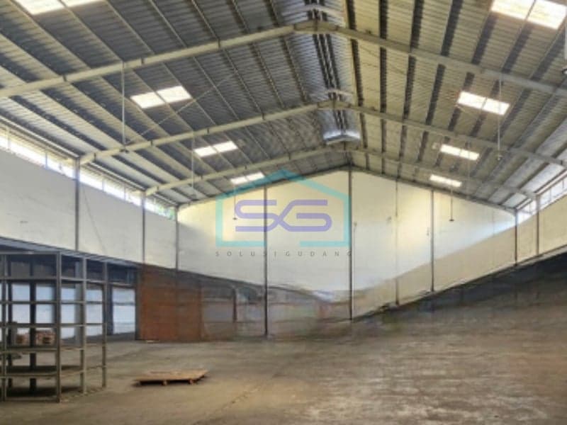 Warehouse for Rent Large Building Area 1380 sqm Located in North Jakarta