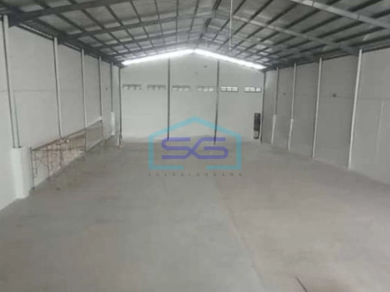 Disewakan Gudang Siap Huni Luas Tanah 1366 m² Lokasi Bebas Banjir di Cikarang