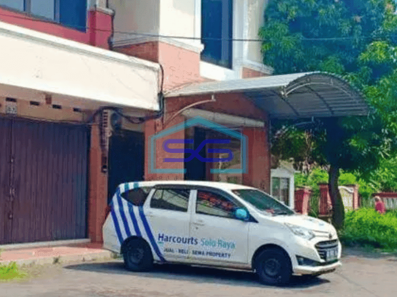 Dijual Ruko bagus bersih siap pakai dekat fave hotel solo baru