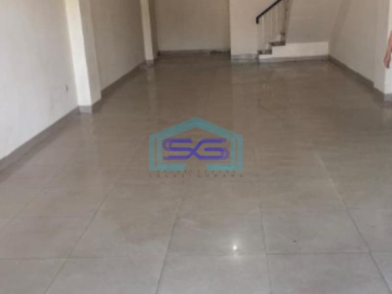 Dijual Ruko Luas Bangunan  236 m² Lokasi Siap Huni di Jakarta Barat