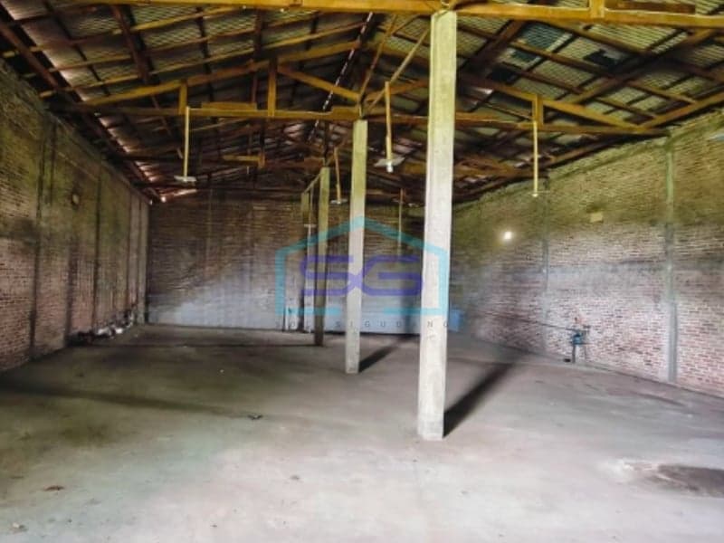 Warehouse for Rent with 700 sqm Building Area in Kediri East Java