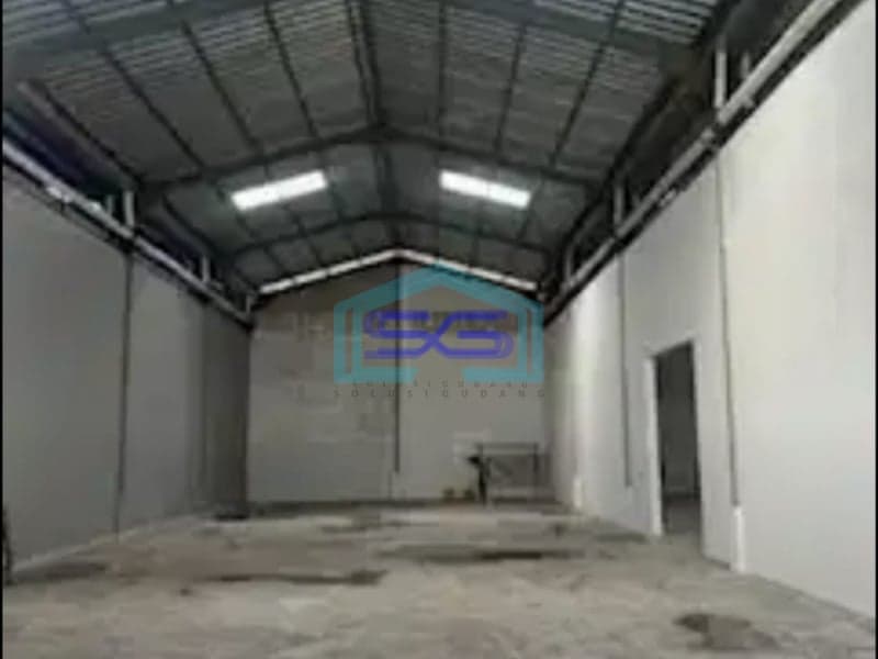 Disewakan Gudang Luas Bangunan 300 m² Lokasi Strategis di Jatiuwung Tangerang