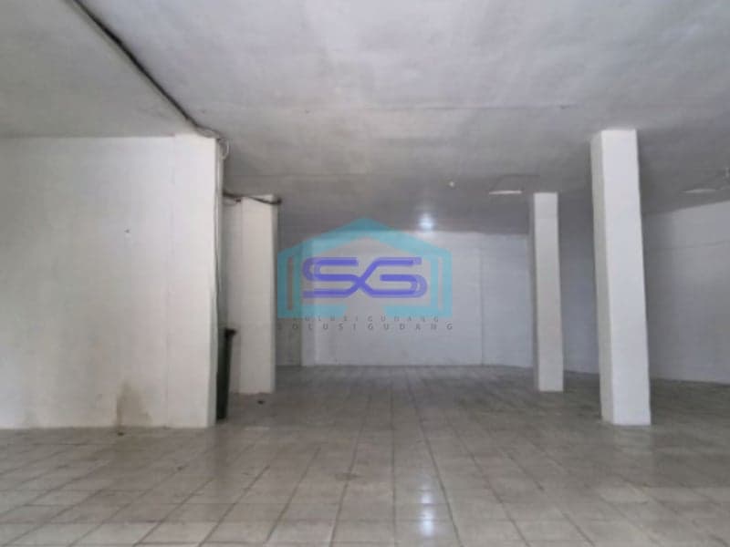 Disewakan Ruko Luas Bangunan 610 m² Lokasi di Gunung Sahari Jakarta Pusat