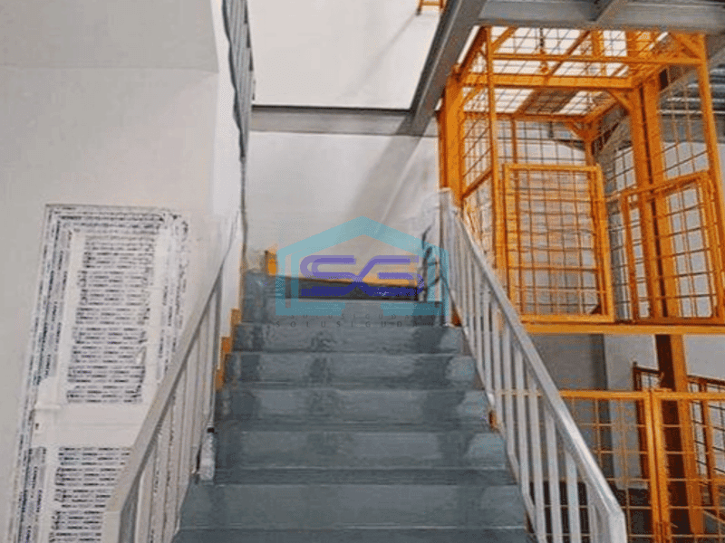 Disewakan gudang + kantor bagus siap pakai di Kalideres