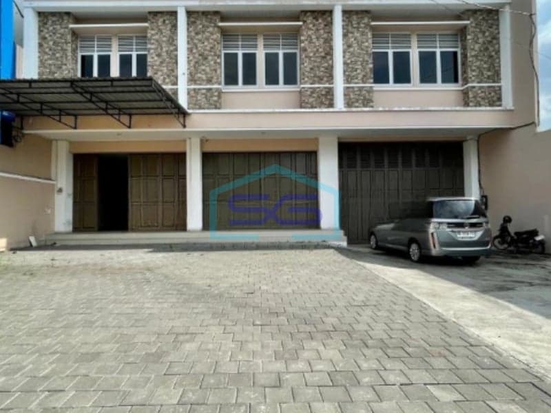 Disewakan Ruko 2 Lantai Strategis di Jalan Ir Juanda Solo Jawa Tengah LB 354m2