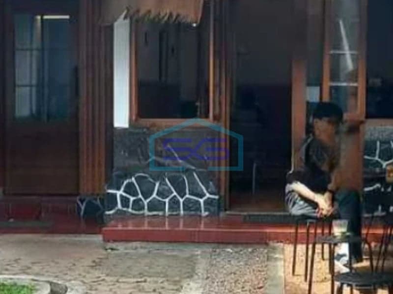 Disewakan Ruang Usaha Lokasi Ramai di Sayap Riau Dago, Bandung Jawa Barat LB 150 m²