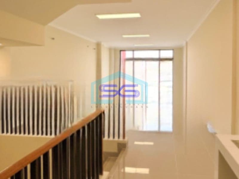 Disewakan Ruko 2 Lantai Luas Bangunan 326 m² Lokasi Gading Serpong Tangerang