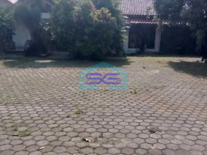 Disewakan Ruang Usaha di Daerah Ciputat Tangerang Selatan LT 900m2