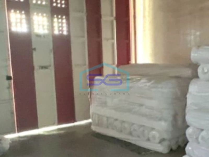 售带办公室仓库，占地面积564平方米，位于西爪哇省万隆市库塔瓦林欣