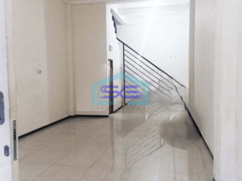 Disewakan Ruko Strategis di Supriyadi Semarang LB 156m2 Bebas Banjir