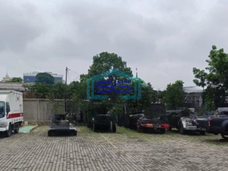 Dijual Kantor Luas Bangunan  900 m² Lokasi di Jakarta Selatan