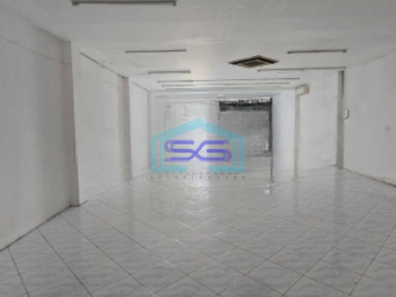 Disewakan Ruko 2 Lantai Luas Tanah 417 m² Lokasi Semarang