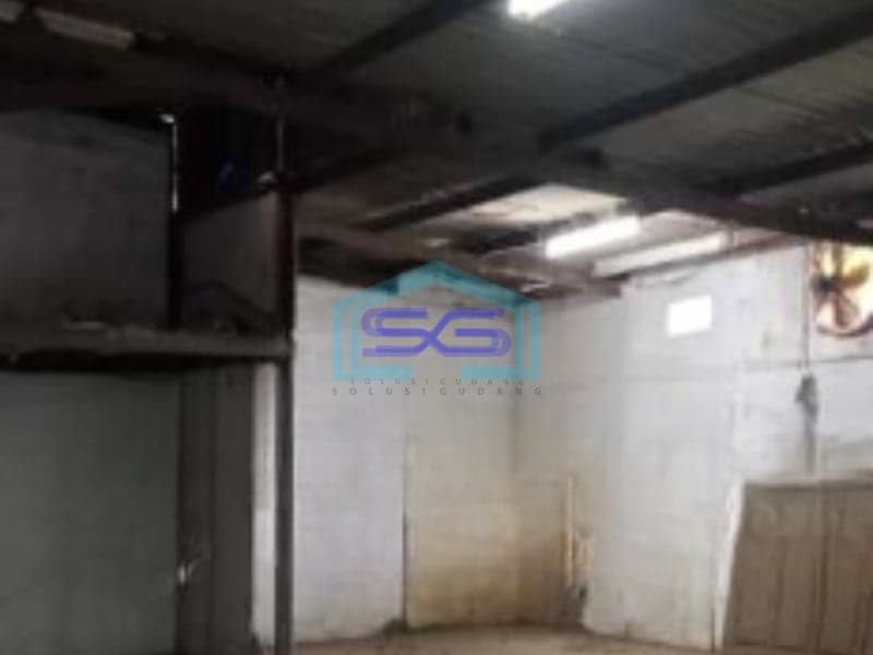 Disewakan Gudang Akses Container Luas Bangunan 676 m² di Kapuk Kamal Jakarta Barat