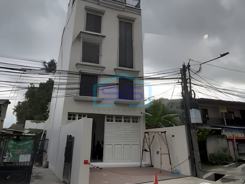 For Rent New 3.5 Floor Spacious Shophouse Jagakarsa South Jakarta, Building Area 200sqm