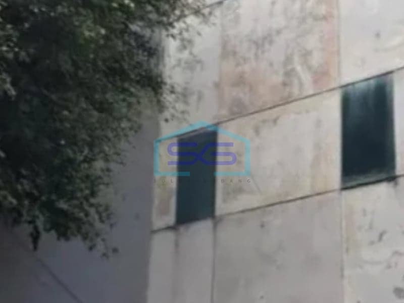 出售：位于雅加达北部帕德马昂的安科尔收费站附近商铺，建筑面积200平方米