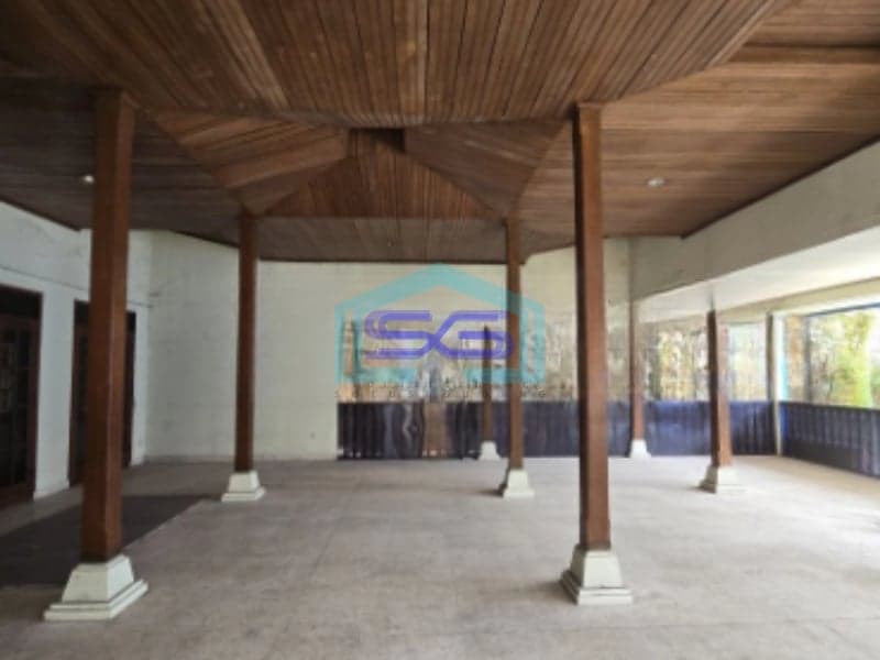 Disewakan Ruang Usaha Strategis Pusat Kota Solo Luas Bangunan 650m2