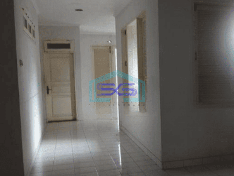Disewakan Gudang 2 Lantai Luas Bangunan 646 m² di Menteng Jakarta Pusat