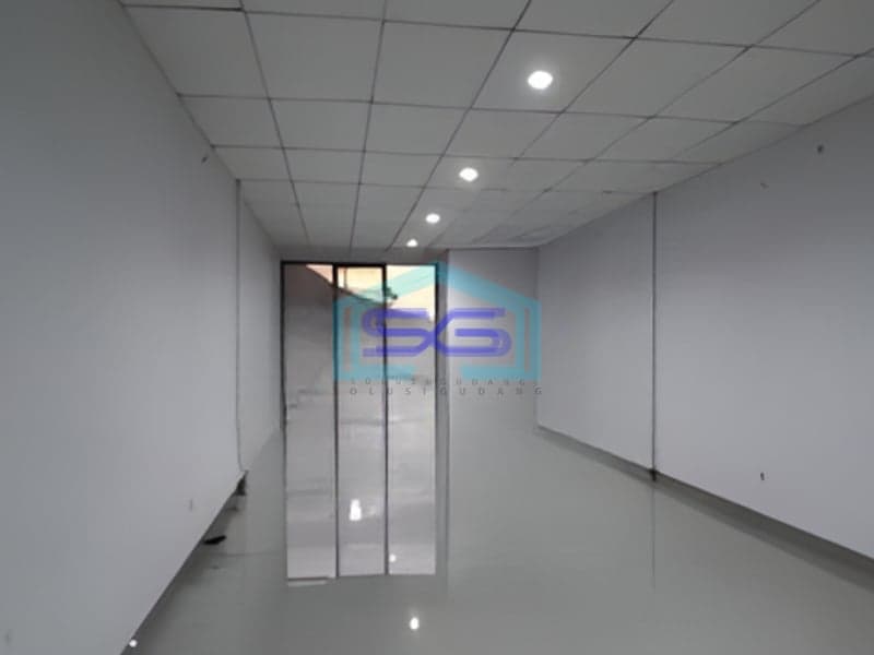 Disewakan Ruko 3 Lantai Luas Tanah  170 m² Lokasi di Bekasi