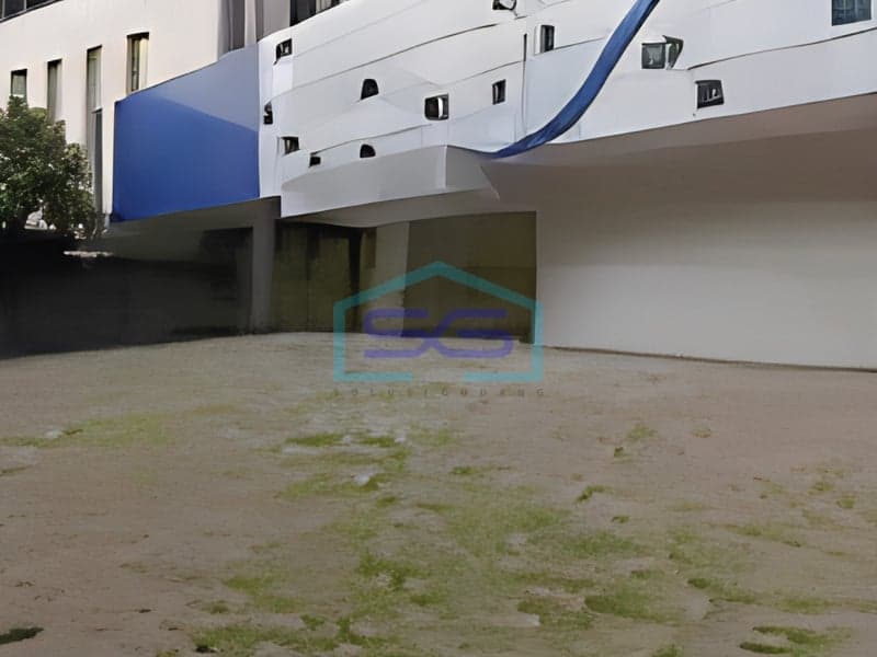 Disewakan Ruang Usaha Lokasi Strategis di Area Pusat Dago, Bandung LB 361 m²