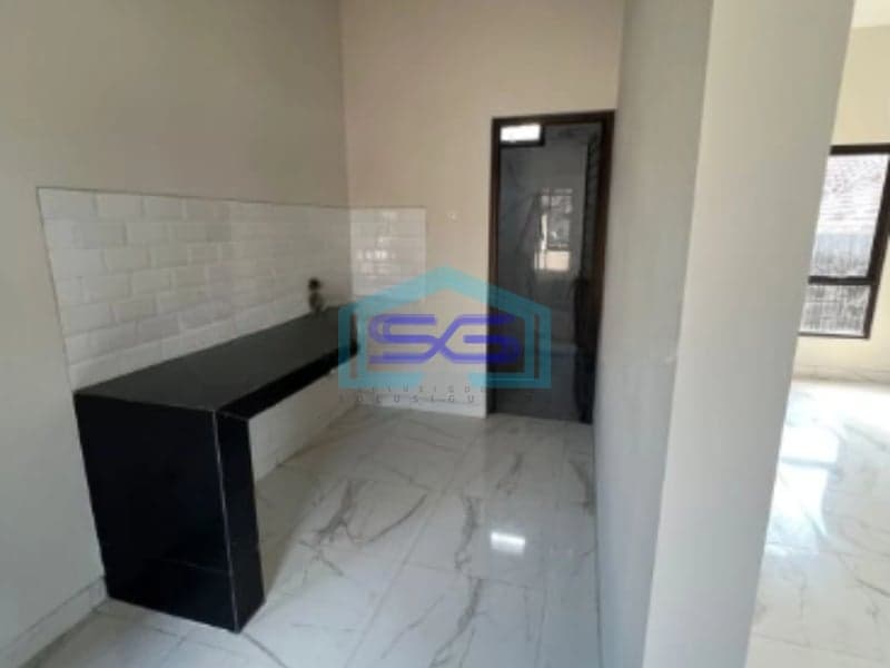Dijual Tanah Strategis Pinggir Jalan Raya Sudah Ada Bangunan Kantor Cocok Untuk Berbagai Usaha Semarang Barat LT 2302m2