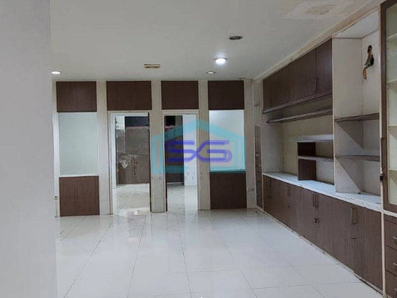 Dijual Ruko 4 lantai, di Kirana Boutique Office, area perkantoran Jakarta Utara LB 384m2