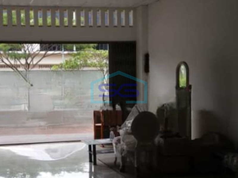 Dijual Ruko Luas Bangunan 225 m² Lokasi di Teluk Naga Tangerang 3 Lantai
