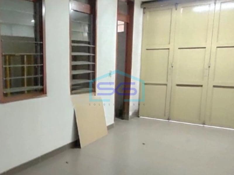 出售：2层商铺，占地240平方米，位于西爪哇省万隆库隆