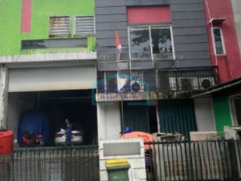 Dijual Gudang Bebas Banjir Siap Huni Luas Bangunan 525 m² Lokasi di Tangerang Selatan