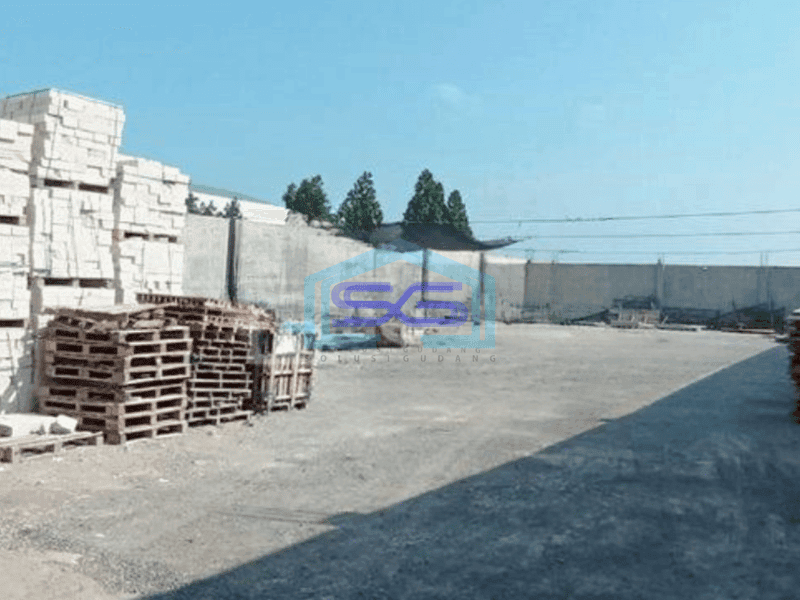Dijual Gudang Siap Pakai di Daerah Karanganyar , Solo Luas Tanah 1890m2 Bagus