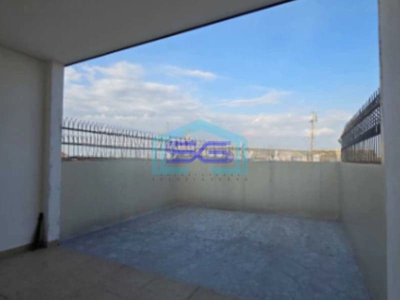 Disewakan Ruko Baru Strategis Pusat Kota Dekat Jalan Veteran Serengan Solo LB 210m2