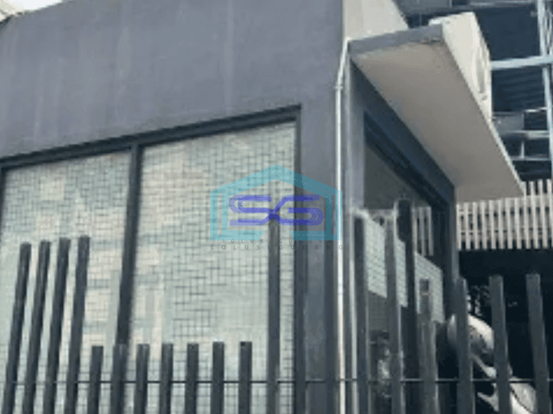 Disewakan Gedung Pluit Jakarta Utara Pinggir Jalan Luas 1041m2 Siap Pakai