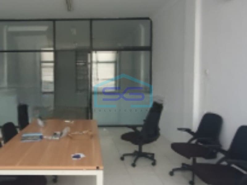 For Rent: Spacious Commercial Shophouse, Building Area 250 sqm, North Jakarta Location