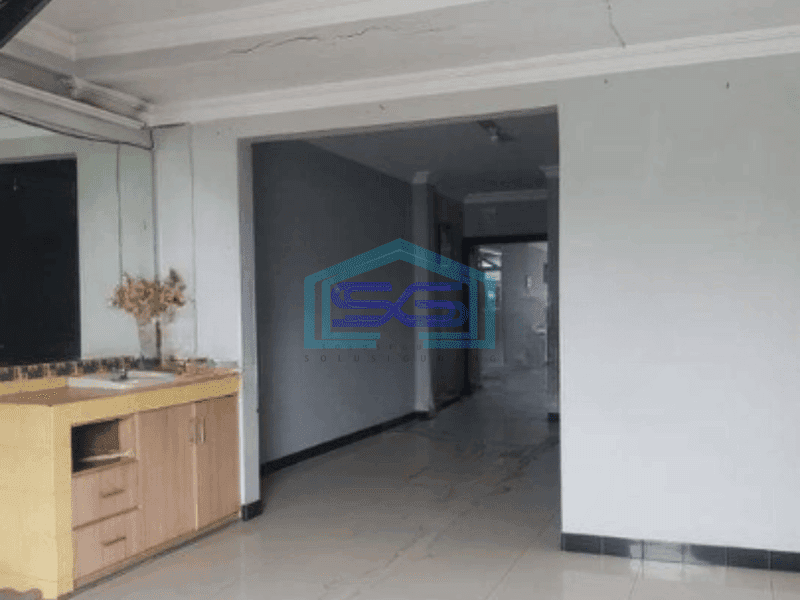 Disewa Ruko tepi jl.raya 4lantai di Tambora Jakarta Barat
