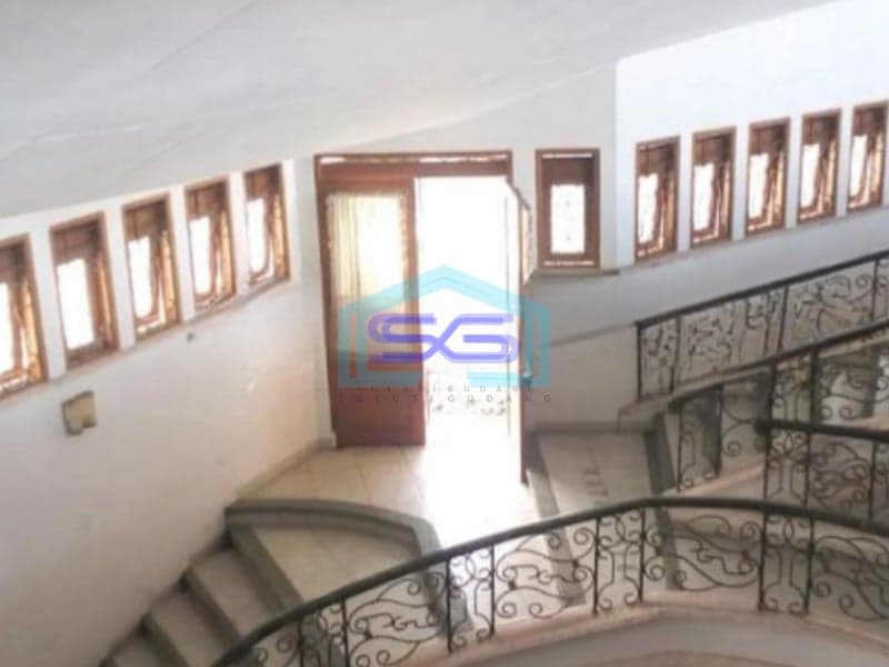 Dijual Tanah dan Bangunan di Jl. Kolonel Masturi Cimahi Kabupaten Bandung LB 790m2