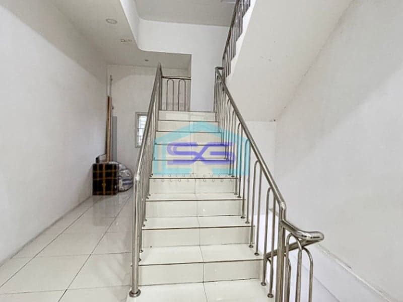 Dijual Ruko 3 Lantai dengan Fasilitas Lengkap di Jalan Mayor Salim Batubara, Kemuning Sumatera Selatan LB 140m2