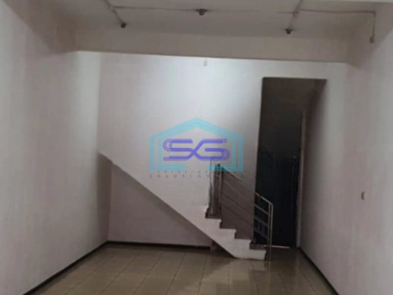 Disewakan Ruko Lokasi Strategis Luas Bangunan  268 m² di Klojen Malang