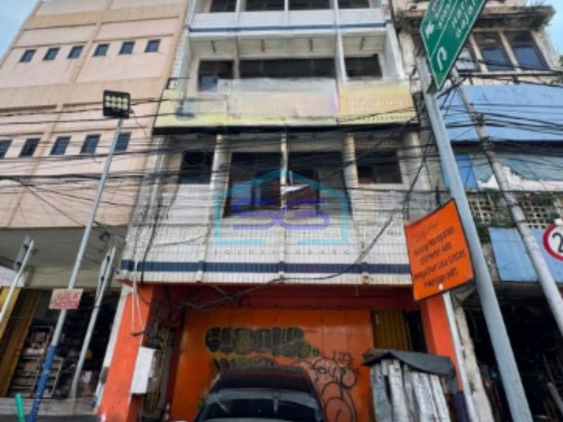 Disewakan Ruko di Jalan Raya Glodok Jakarta Pusat Luas Bangunan 440m2