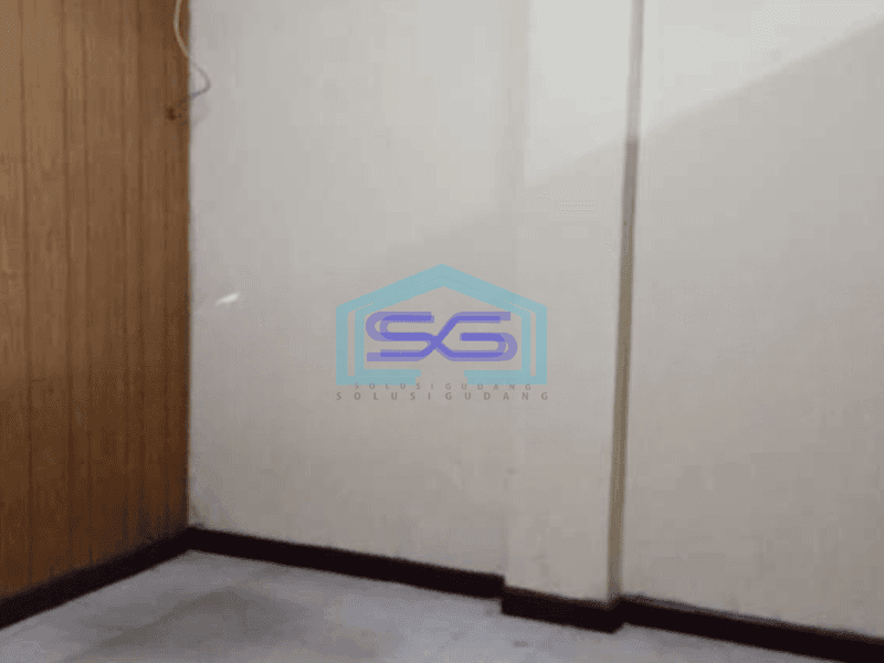 Disewakan Ruko Siap Pakai Luas Bnagunan  225 m² di Pangeran Jayakarta Jakarta Pusat