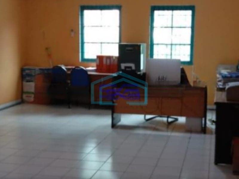 Disewakan Ruko Ramai Strategis di Golden Road Serpong Tangerang Selatan Luas Bangunan  110 m²