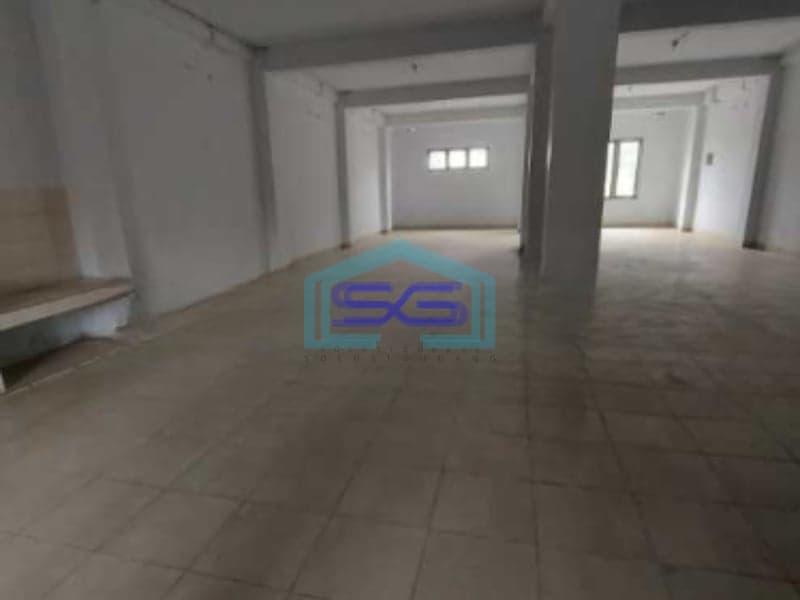 Disewakan Ruko Luas Bangunan 550 m² Bangunan Baru di Tangerang