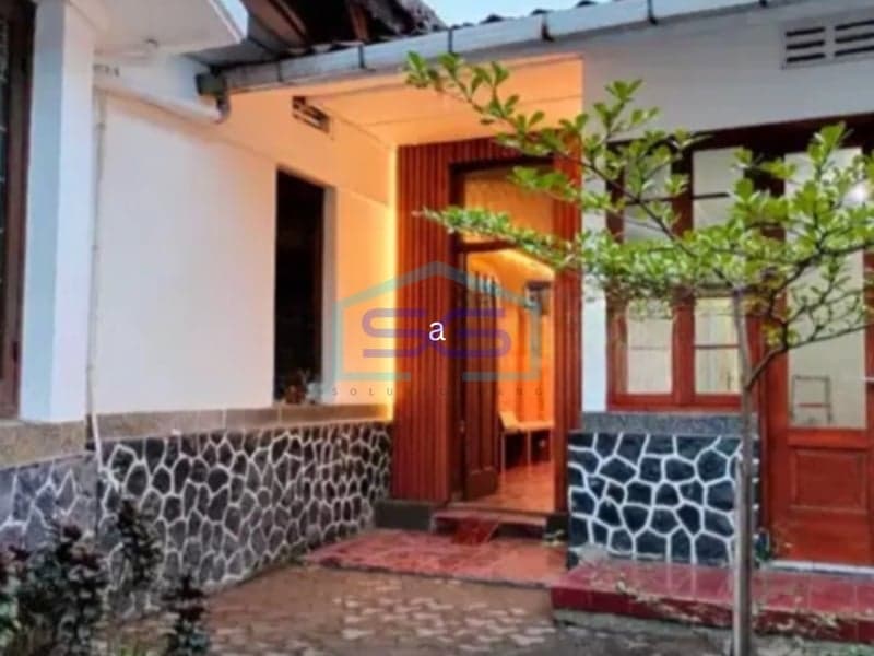 Disewakan Ruang Usaha di Pusat Kota Kuliner, Sayap Riau Bandung LB 180 m²