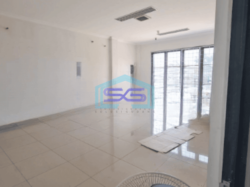 Disewakan Ruko 2 Lantai Luas Bangunan 208 m² di Gading Serpong Tangerang