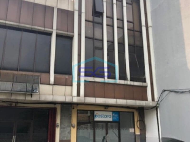 Dijual Ruko Sangat Bagus Murah Ada Tiga Lantai di Margonda Depok LB 136m2