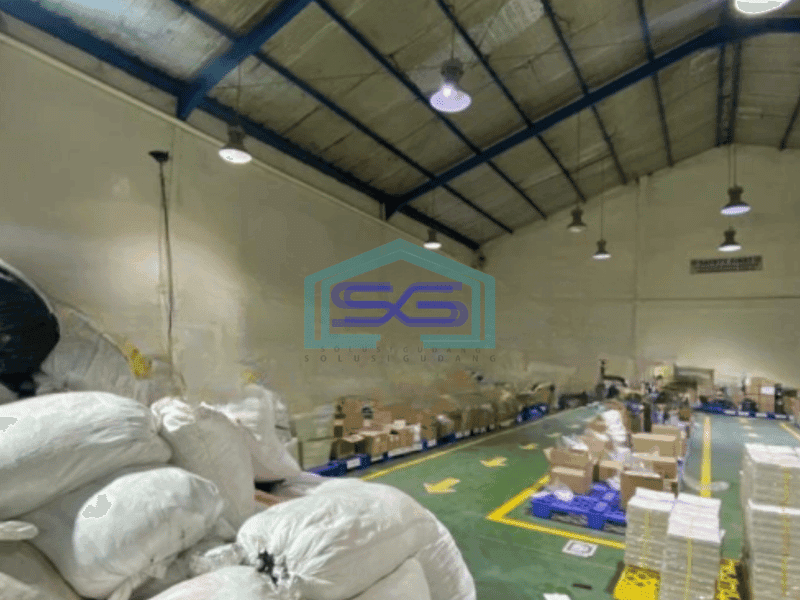 Dijual Cepat Gudang Murah Ada Kantor Luas Bangunan 1200 m² di Dadap Tangerang